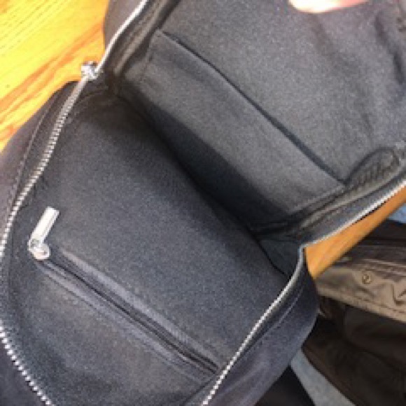 Prada cross body bag - Picture 6 of 8